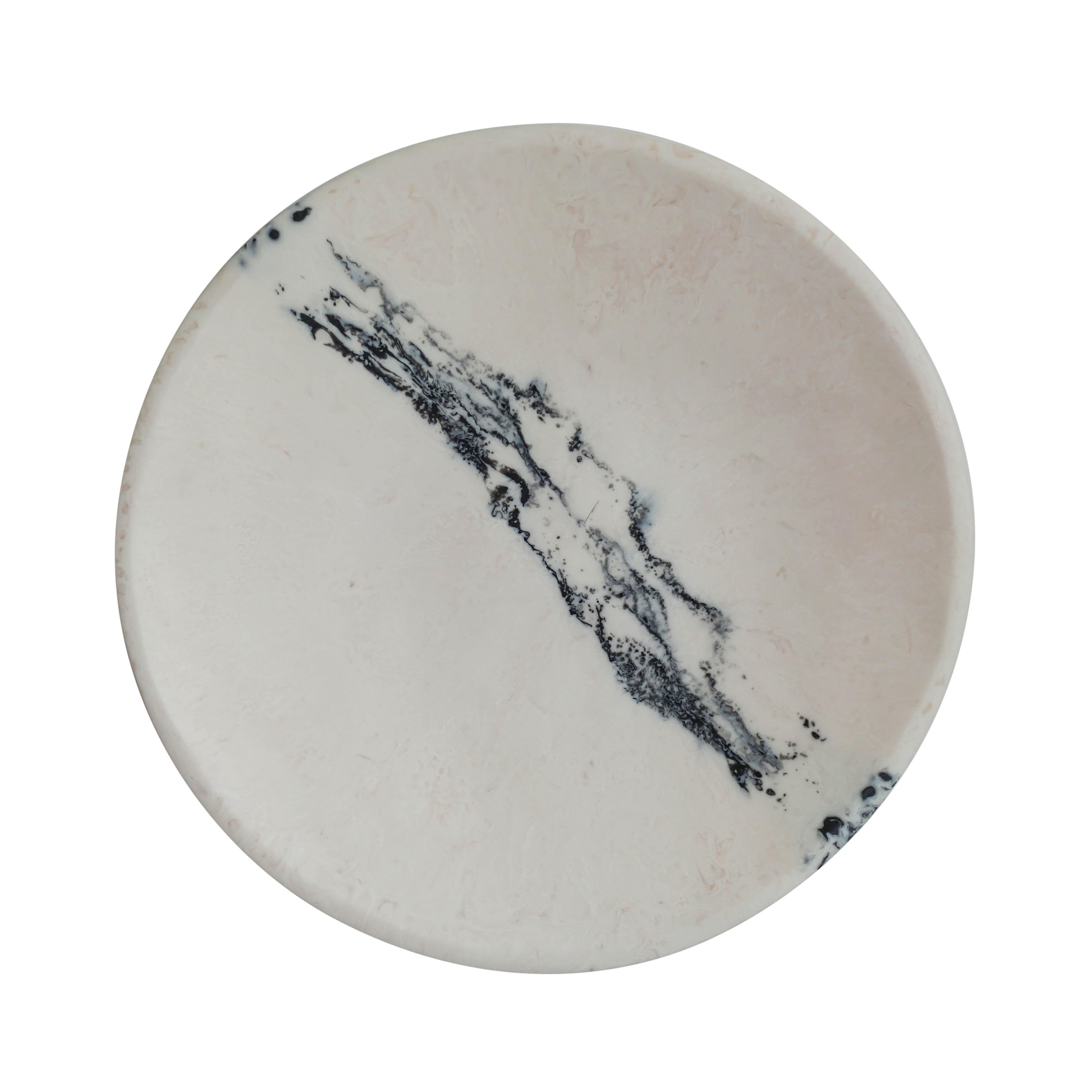 Ikani Black & White Resin Serving Plate
